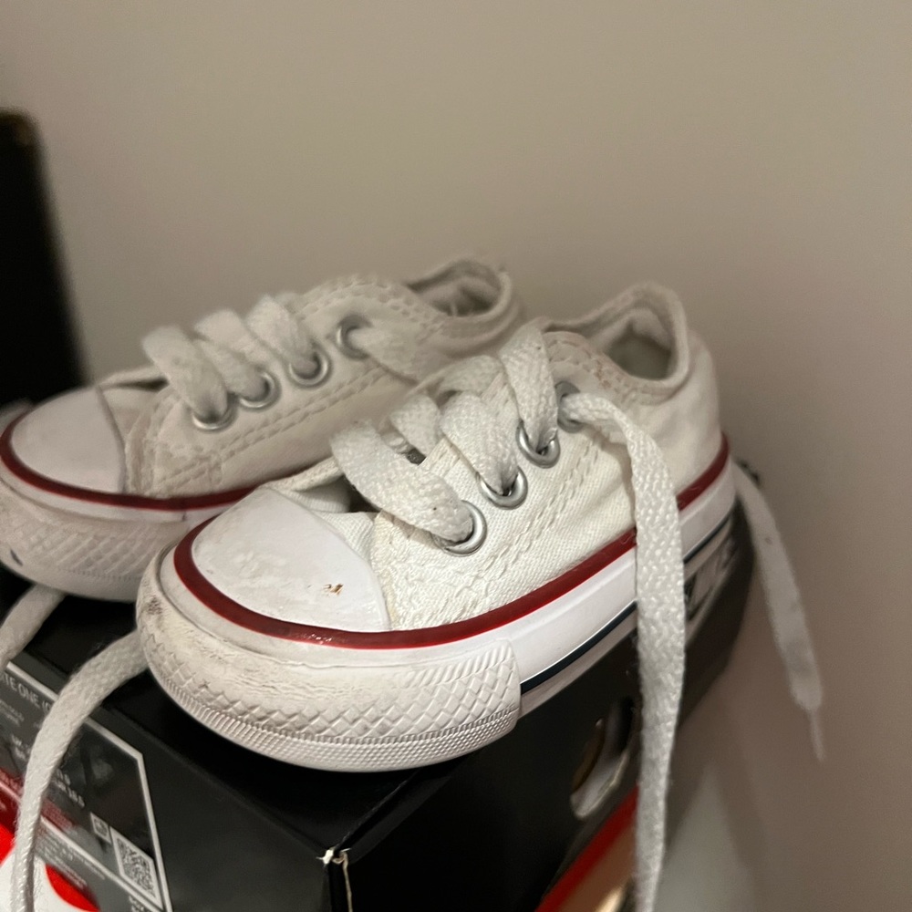 Baby sneakers - Picture 2 of 3